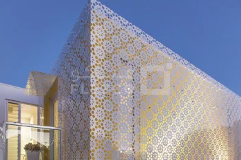 grid-decorative-iron-building-facades-31728035675.png